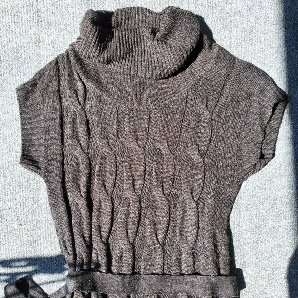 Knitted dress - Picture 6 of 6